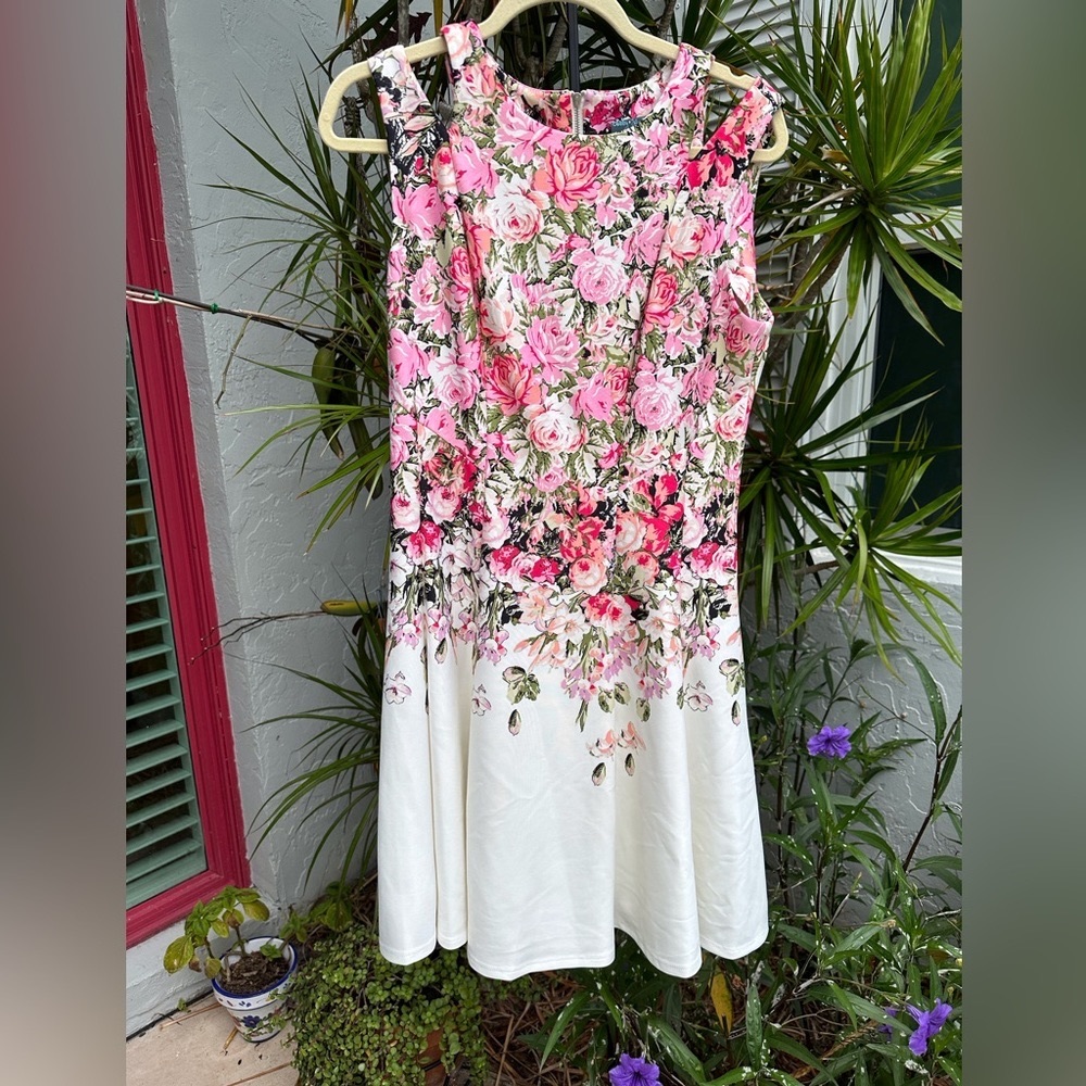 A-Line dress. lying flat bust measures 19 inches and length is 37 inches.